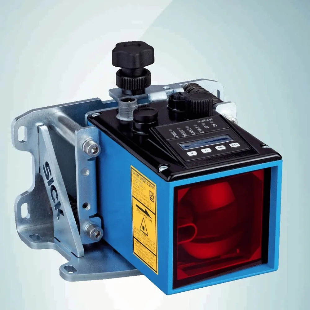 DL100-21AA2112 — лазерный датчик расстояния бренда Sick.