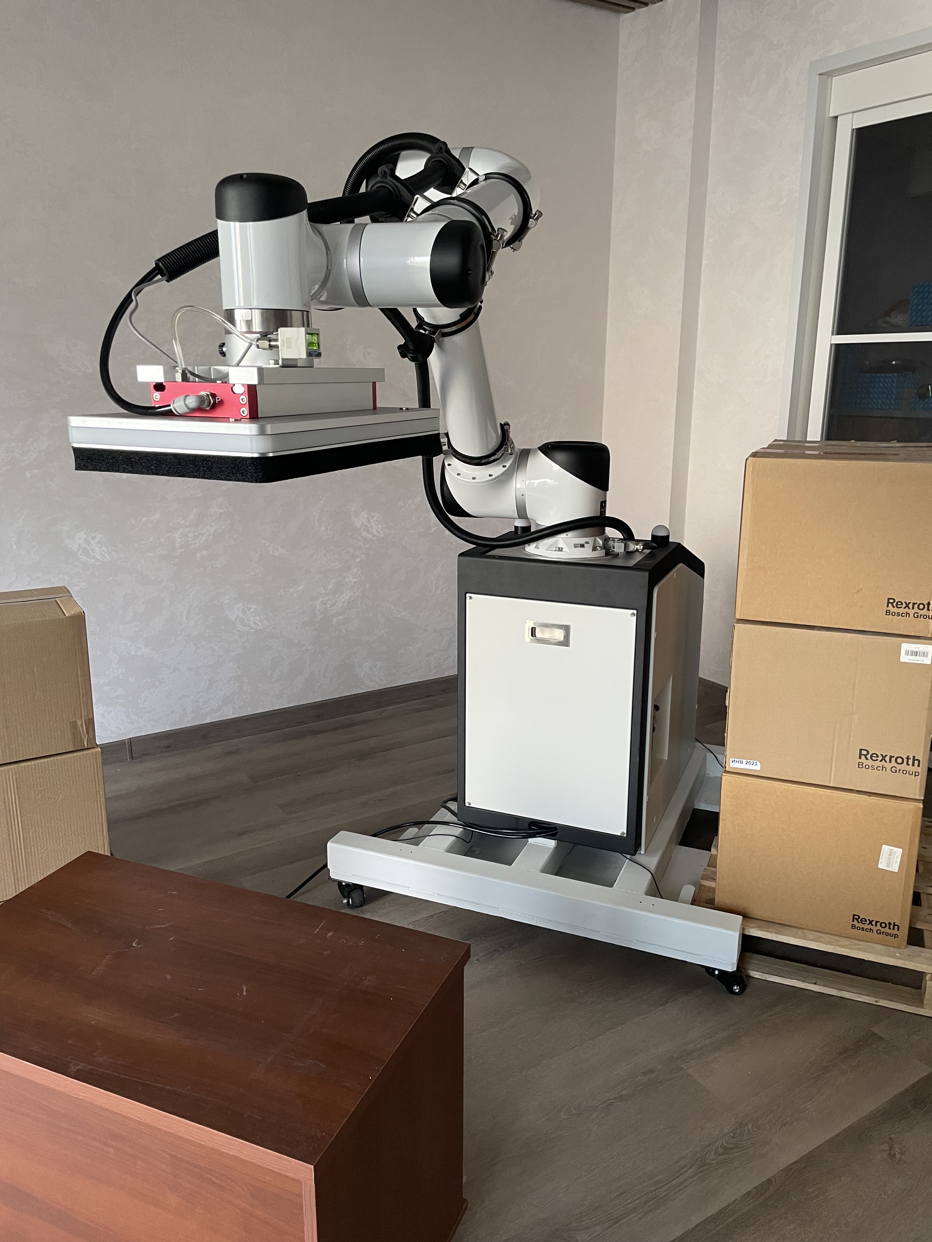 Робот паллетайзер 20 кг. Готовое решение.